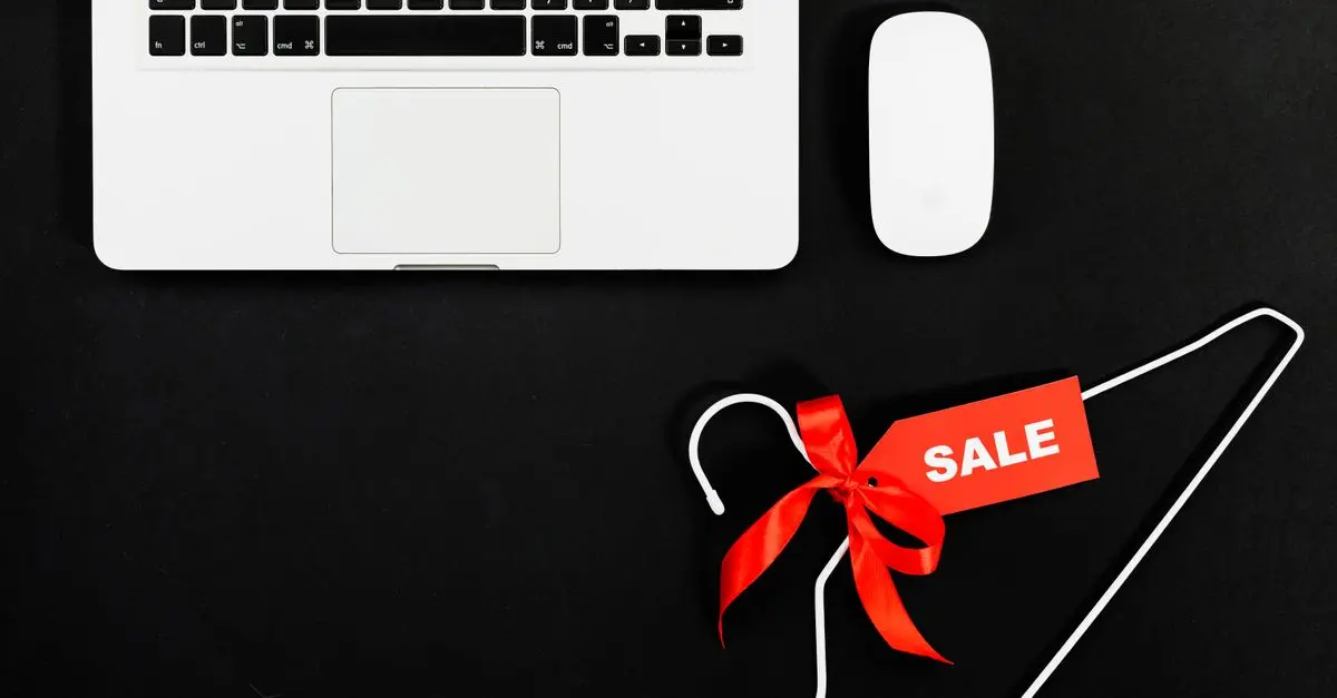 Les meilleures plateformes pour surveiller les prix avant le Black Friday